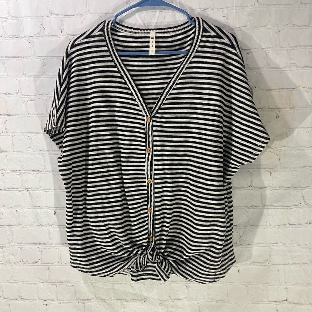 MTS Tie Front Button Down